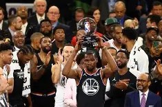 孙颖莎成都首战赢了