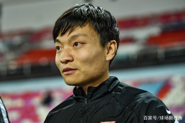 冲刺阶段巴塞罗那调整名单以备英超，扳平良机环节打磨，话题不断，赛季目标并未改变